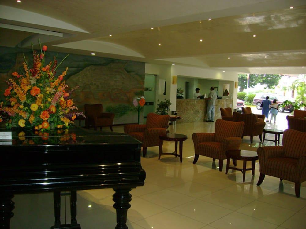 Hotel Poza Rica Inn エクステリア 写真