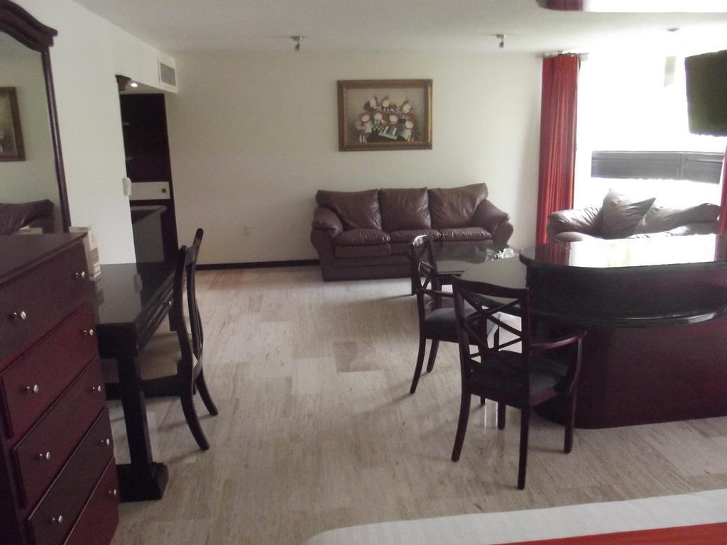 Hotel Poza Rica Inn エクステリア 写真