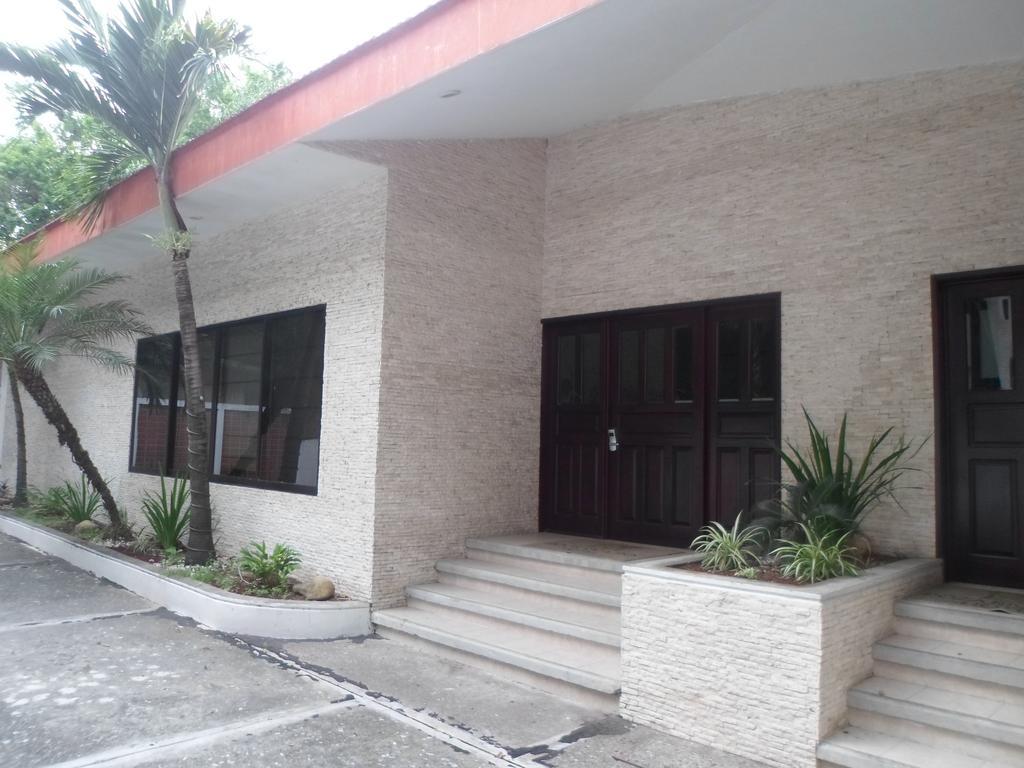 Hotel Poza Rica Inn エクステリア 写真