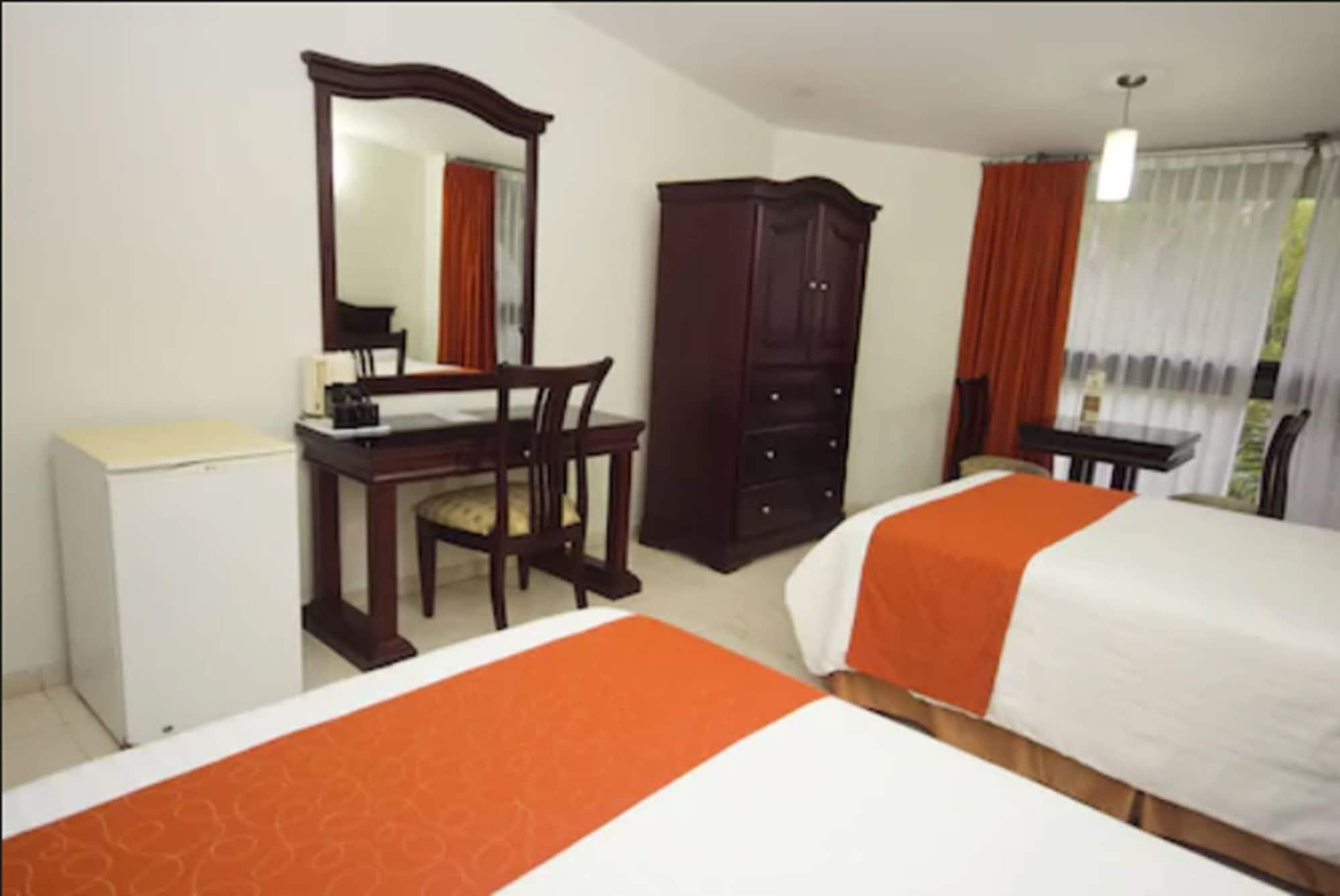 Hotel Poza Rica Inn エクステリア 写真