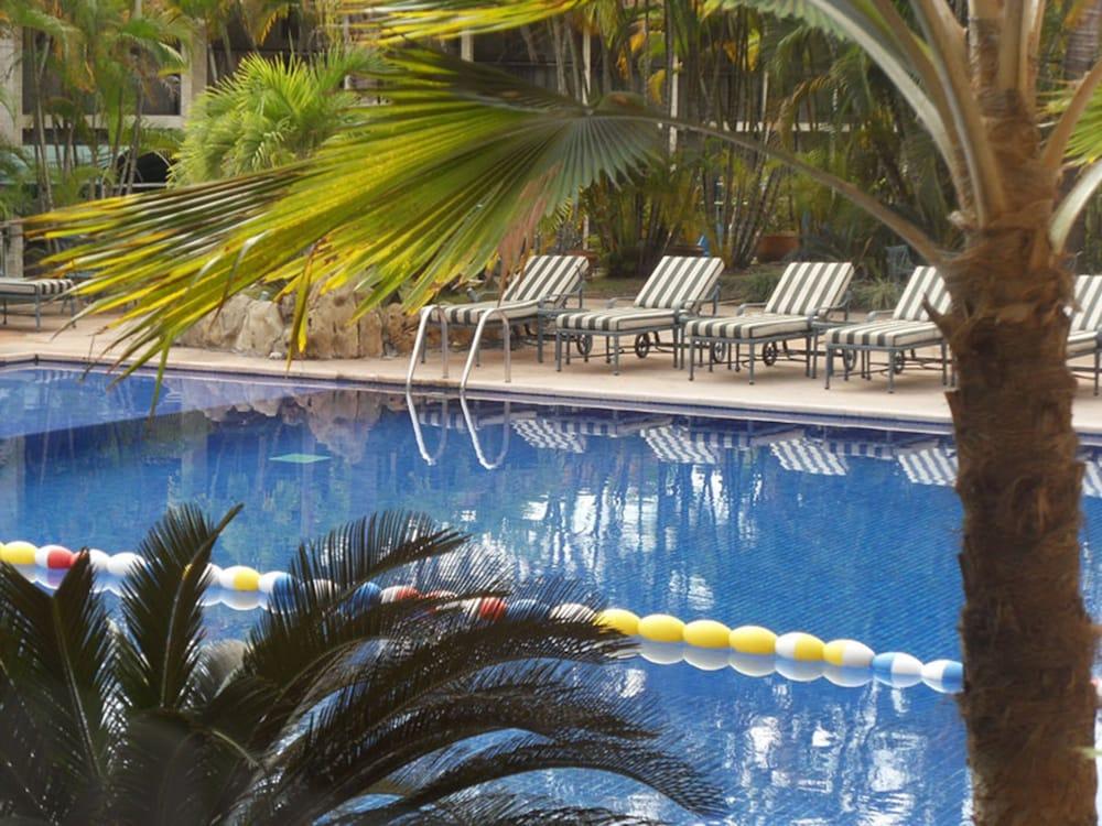 Hotel Poza Rica Inn エクステリア 写真