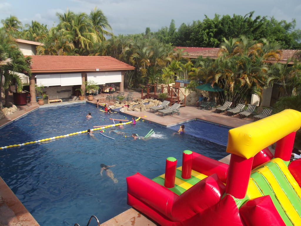 Hotel Poza Rica Inn エクステリア 写真
